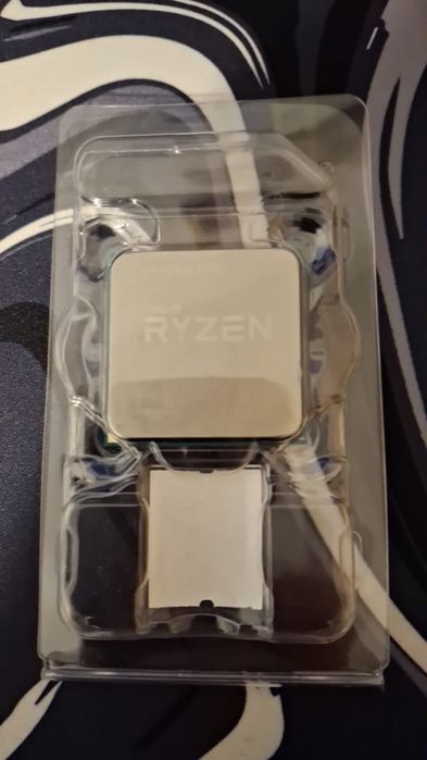 Procesor ryzen 3 1200
 -socket am4
 - 4 nuclee
 - 4 trepte de rulare