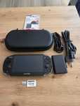 PS Vita Oled impecabil modat cu adaptor SD2VITA și card Sandisk 128gb