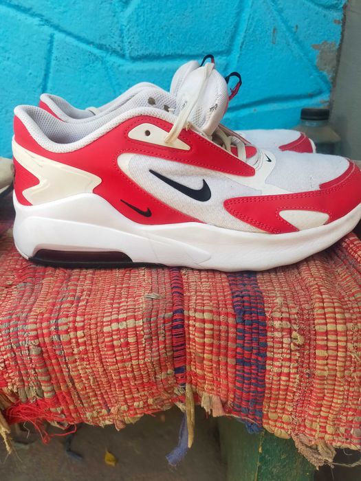 ” Adidasi  SH”  NR. 42 diverse modele cei maro sant 43. noi