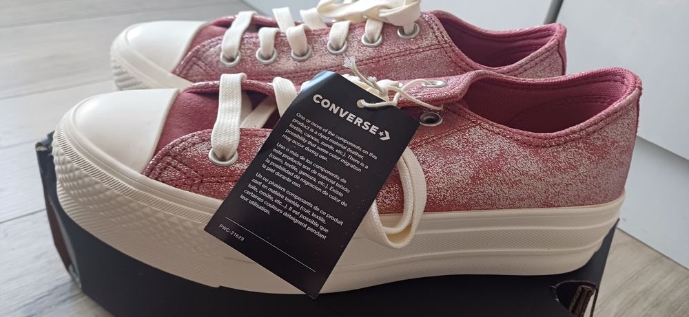 Нови кецове Converse