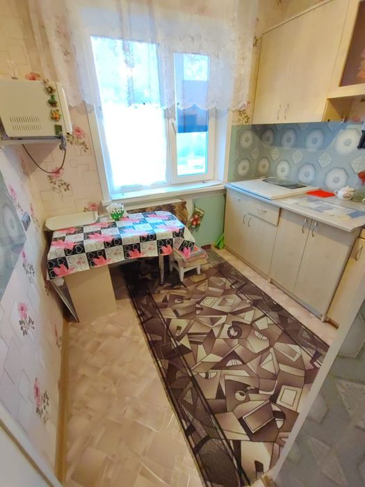 Продам 2 х комн квар. 3 мкр-6 дом- 5  этаж