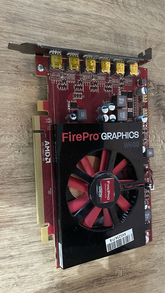 Видео карта AMD FIREPro W600