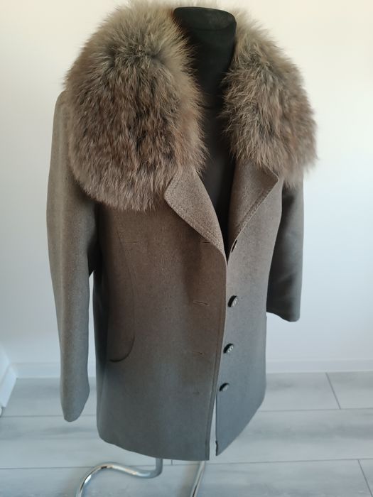 Palton din lâna și blana naturală