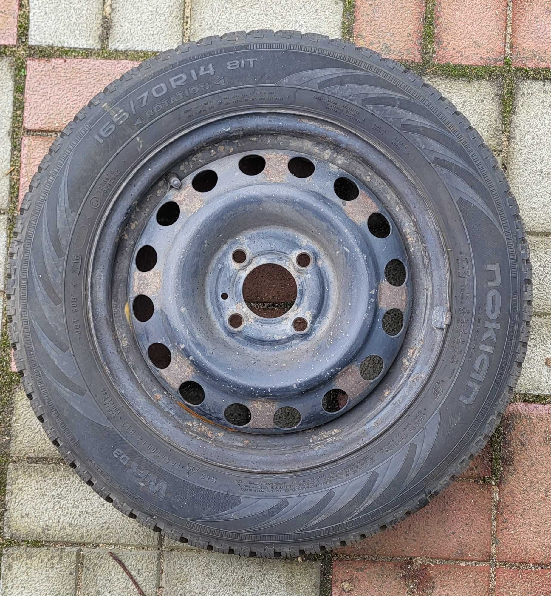 4 cauciucuri Nokian iarna + jenti 165/70 R14