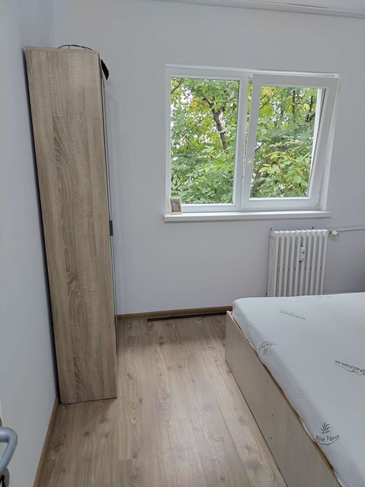 Închiriez apartament 3 camere G . Enescu