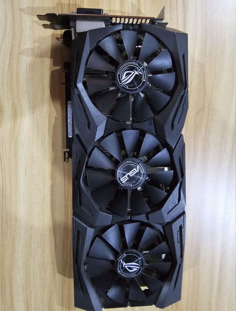 Placa video Asus Strix GTX 1070 8GB 256 bit
