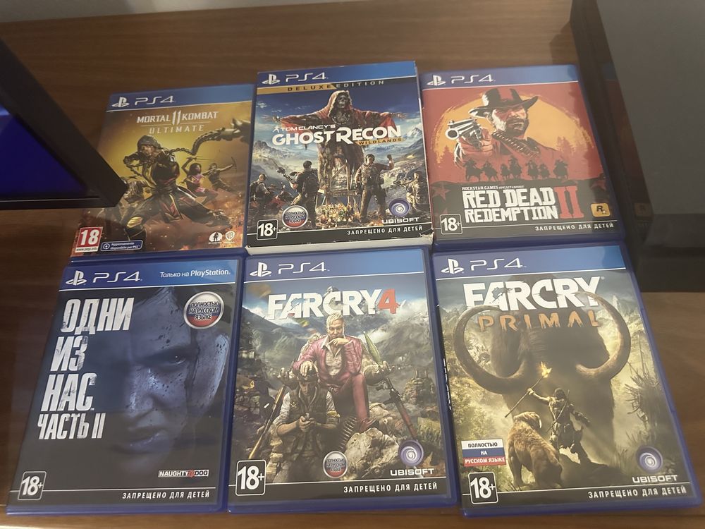Игры на Playstation 4 в отличном состоянии.