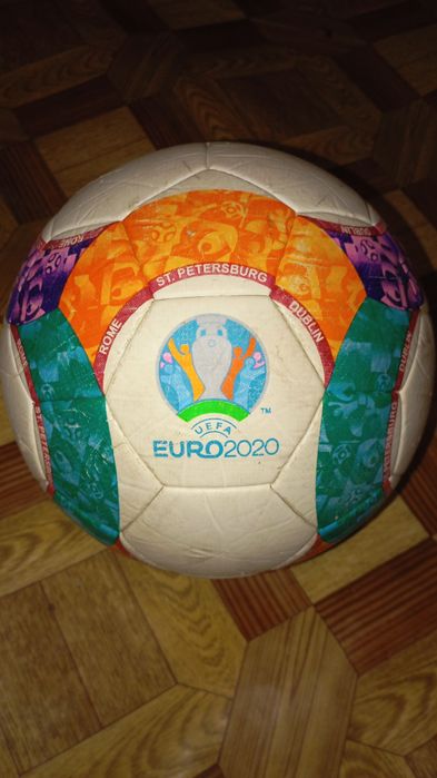 Продам мяч за 4000тг