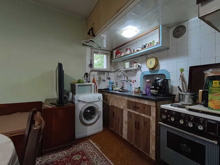 Продава се Четиристаен апартамент в Велико Търново, Център - 117 кв.м за 1409 €/кв.м - Снимка #2