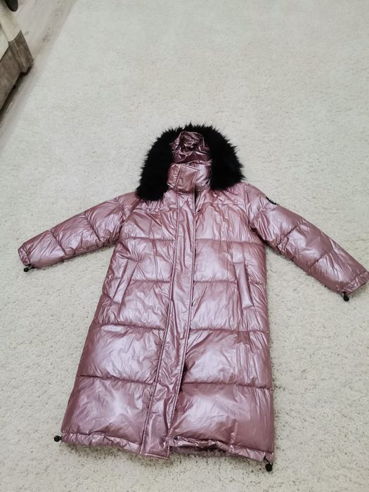 Продам зимние куртки