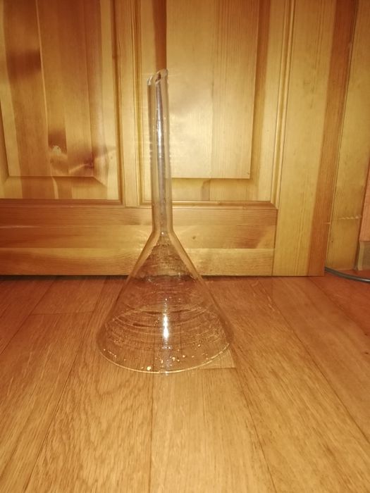 Продам вороку стеклянную диаметр 19 см