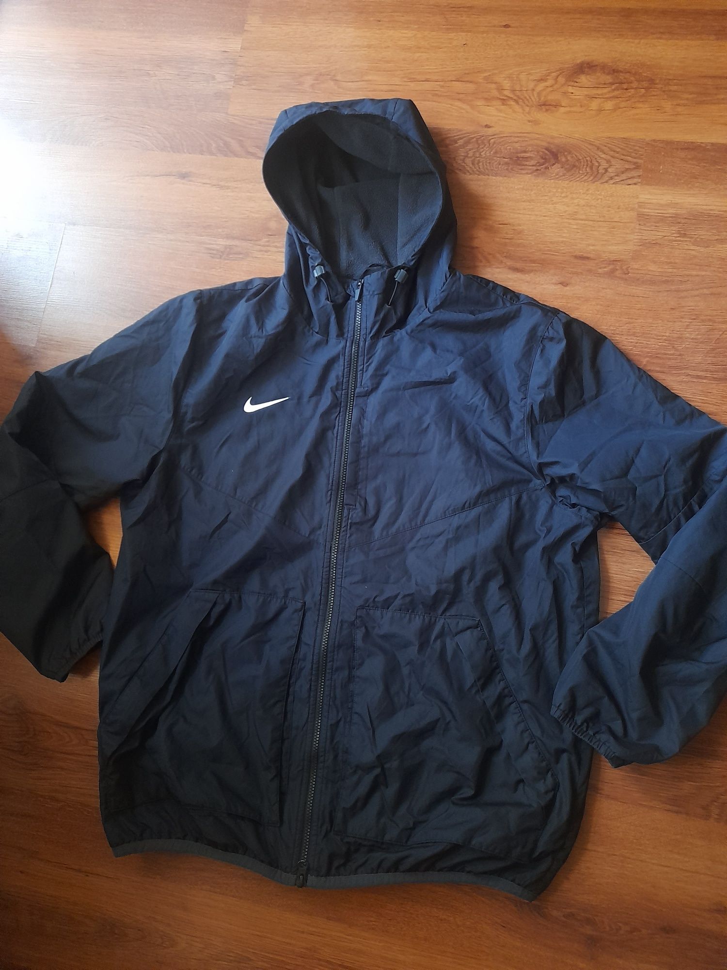 Nike мъжко яке XL размер.