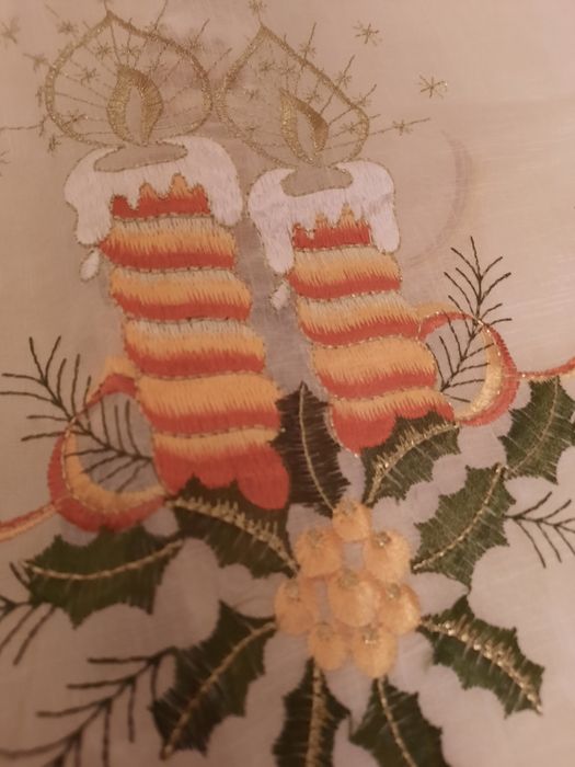 Perdea decorativă cu model de sarbatoare