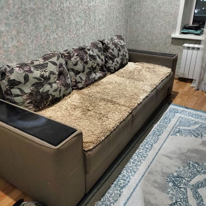 Продам диван в хорошем состоянии