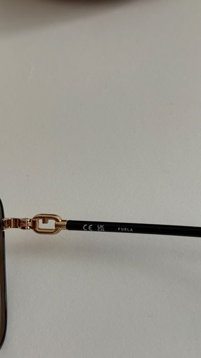 Продавам чисто НОВИ, оригинални слънчеви очила Furla SFU 692V-300V