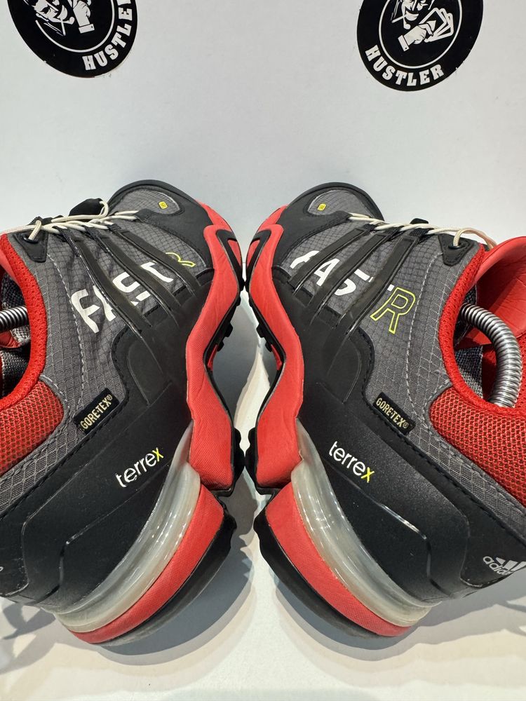 Маратонки ADIDAS TERREX FAST Gore-Tex.Номер 42.5
