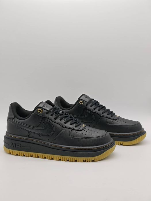 Nike Air Force 1 LUXE