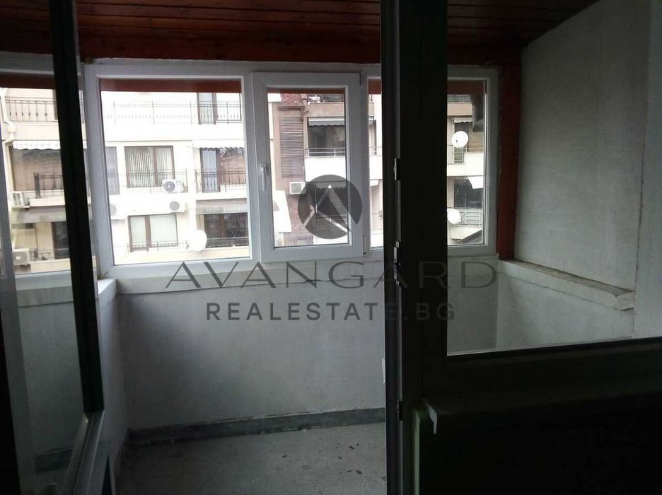 Продава се Едностаен апартамент в Пловдив, Център - 34 кв.м за 1853 €/кв.м - Снимка #5