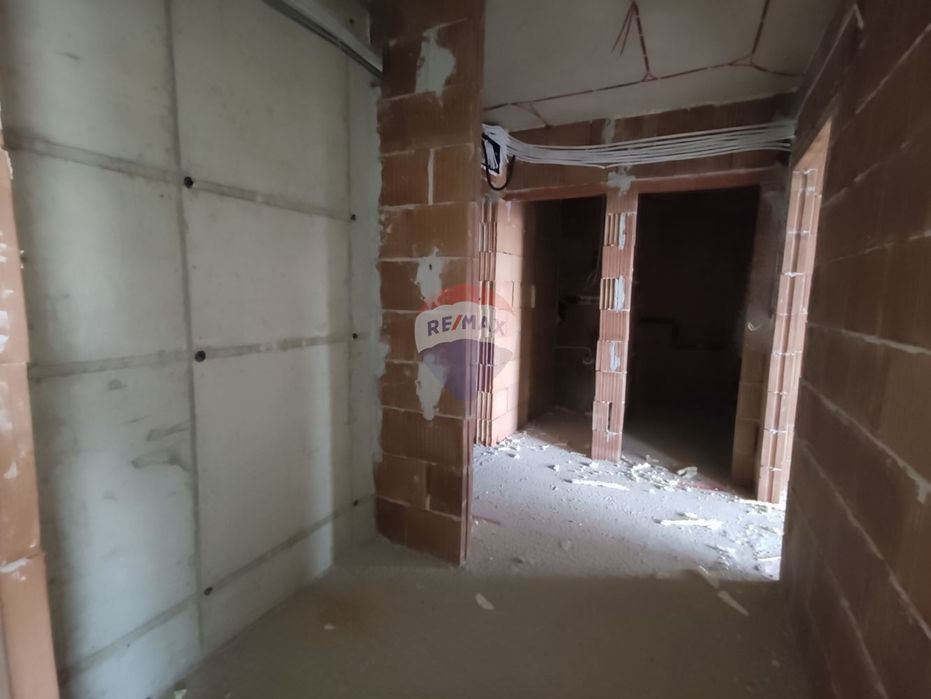 Продава се Двустаен апартамент в Варна, Възраждане 1 - 73 кв.м за 1939 €/кв.м - Снимка #10