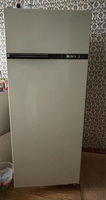 Продам холодильник