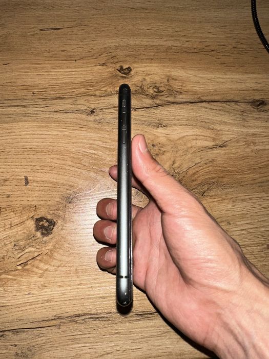 Iphone 11 sotiladi