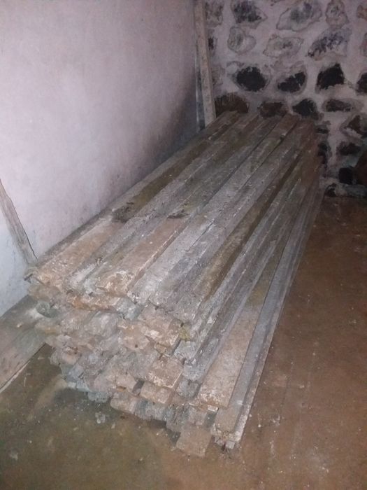Stalpi din beton folositi