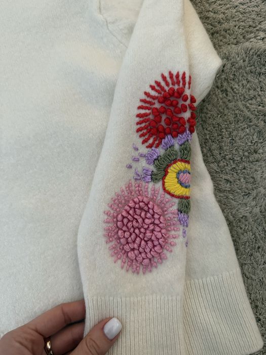 Бял пуловер Zoe by Zornitsa Baeva