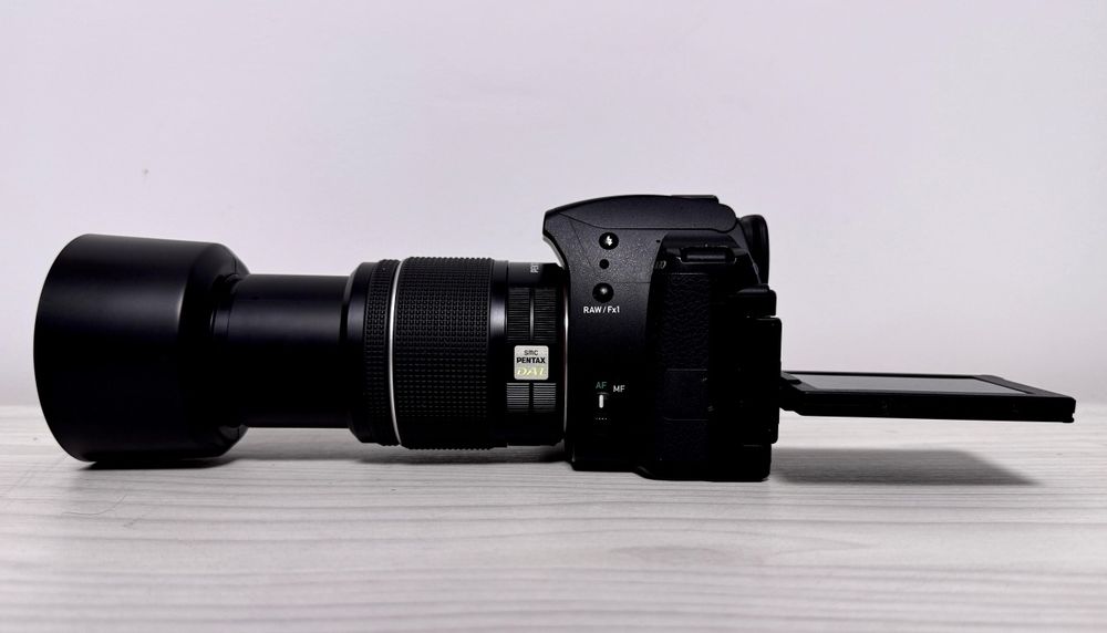 PENTAX K-70 KIT CU OBIECTIVE: f/1.8,50mm Și f/4,50-200mm