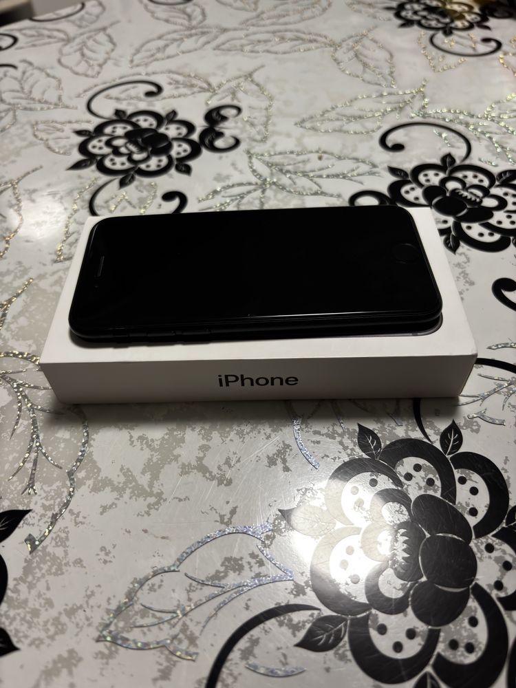 Iphone se 2020 НОВА БАТЕРИЯ