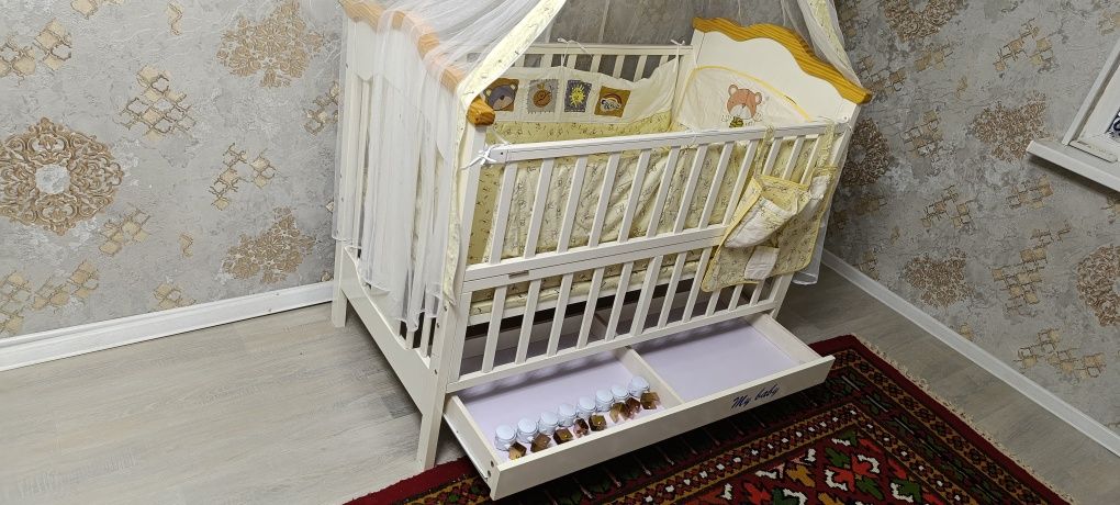 Bolalar kravati holati zo'r sinmagan yengide pachti holati.