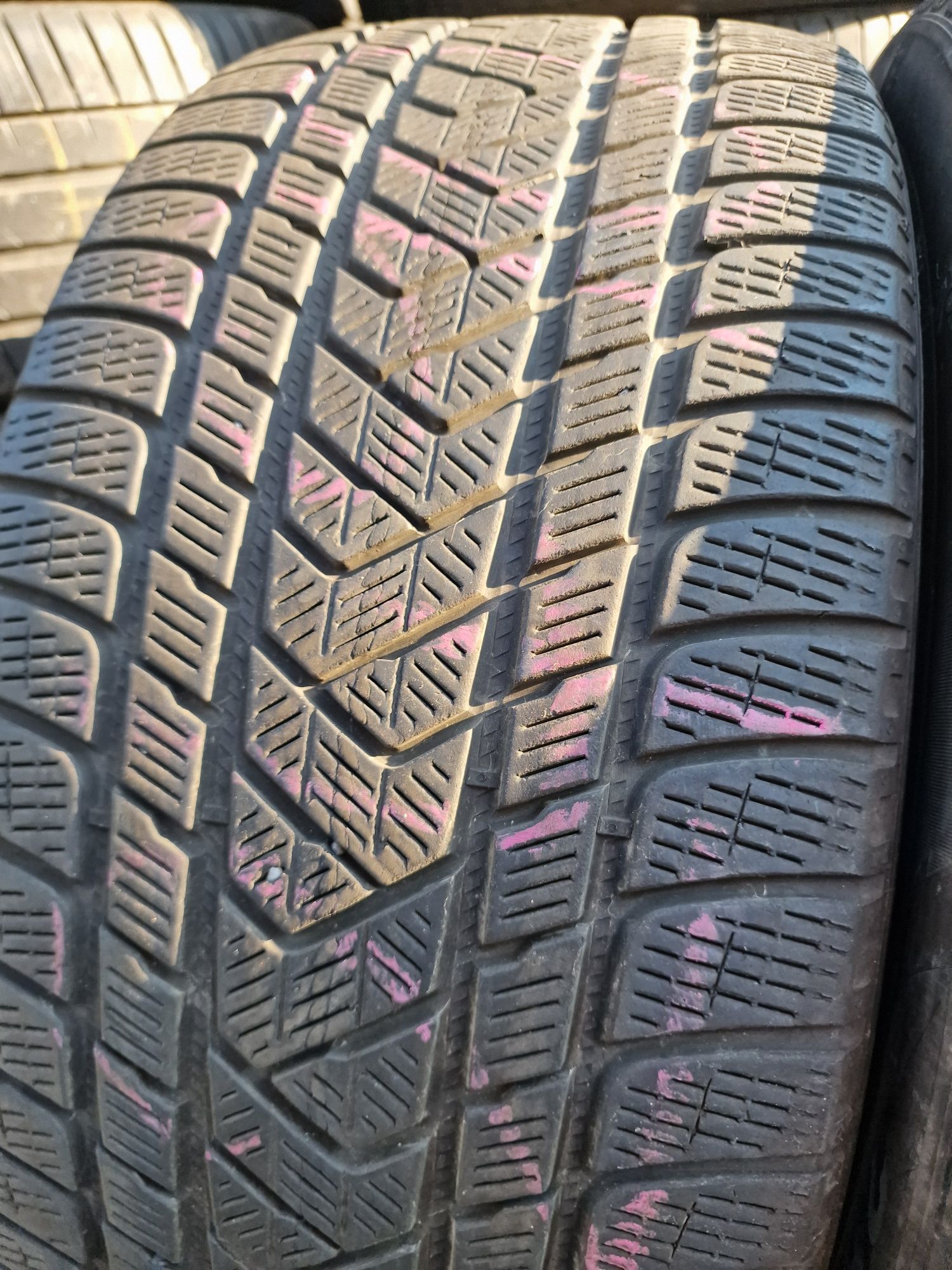 Anvelope 285/40R22 marca Pirelli, DOT 2022,6 mm,M+S