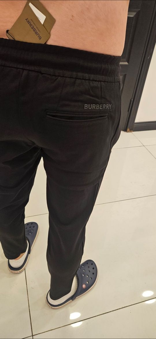 Pantaloni Burberry  culoare neagra