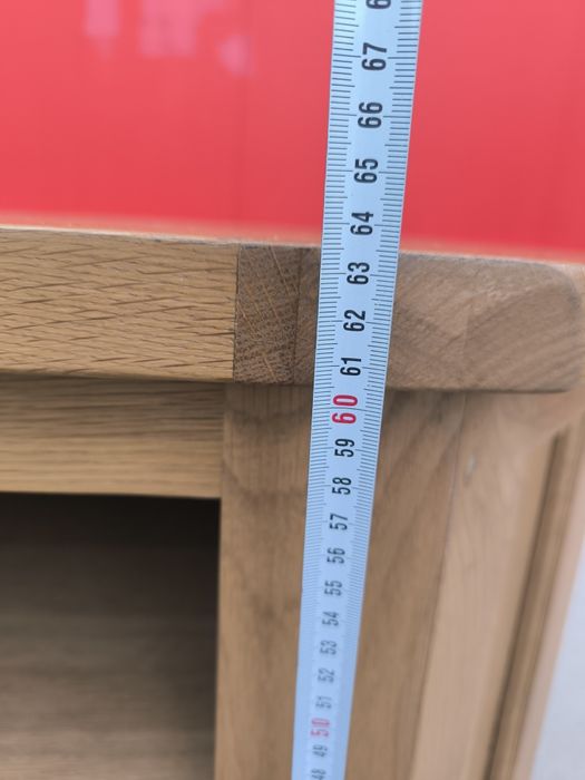 ТВ шкаф от масивен дъб