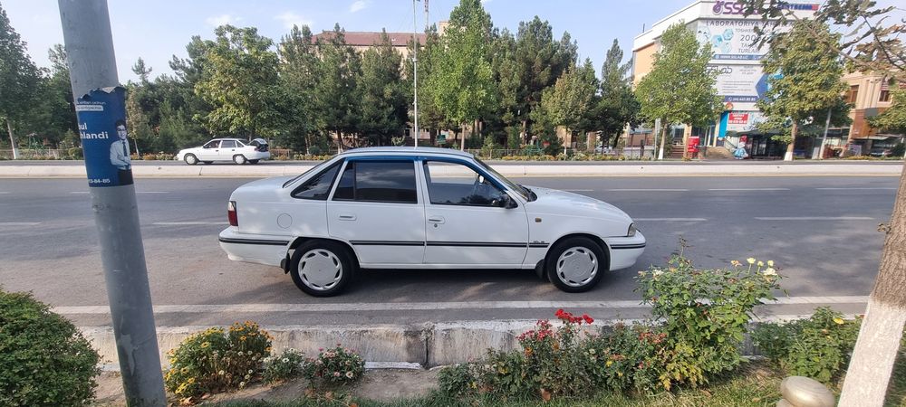 Nexia 1 sotiladi Yili 1998. Narxi kelishiladi