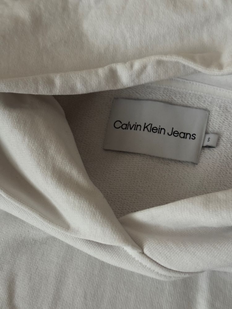 Суитчър Calvin Klein