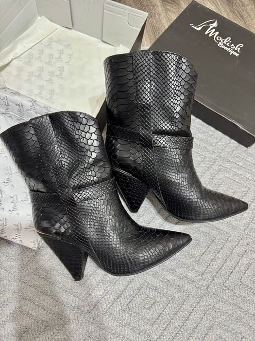 Cizme cu toc din piele naturala marimea 40