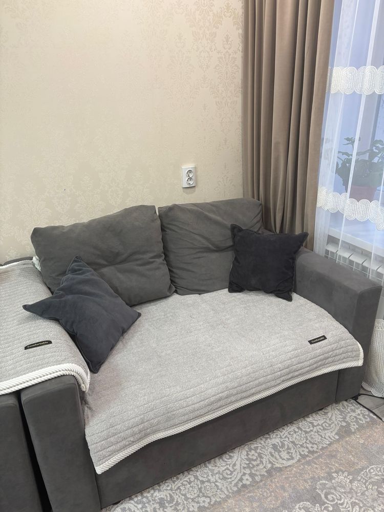 Продается диван 2 в 1 ,состояние отличное