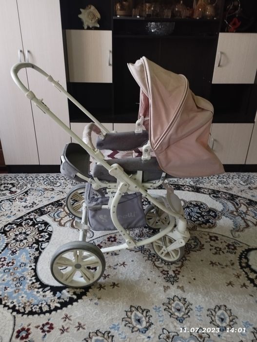 Продам детскую коляску