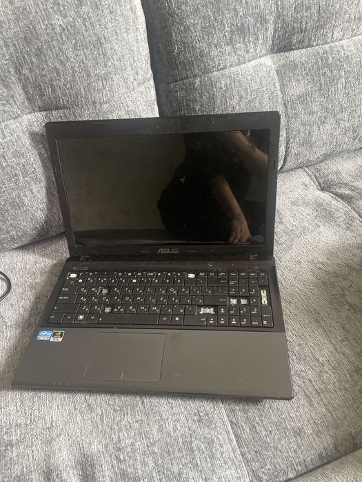 Продам ноутбук на запчасти