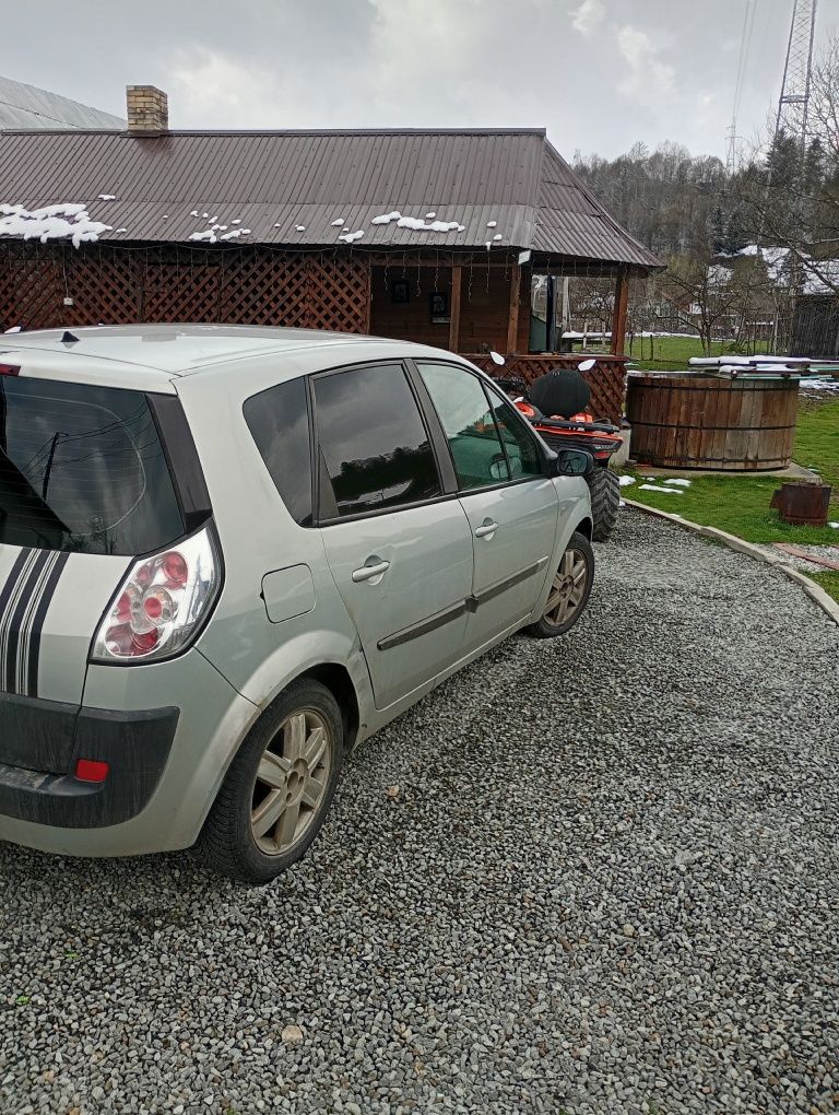 Vand Renault Megane Scenic,1,6,16 v,2002 sau dezmembrez,orice piesa di