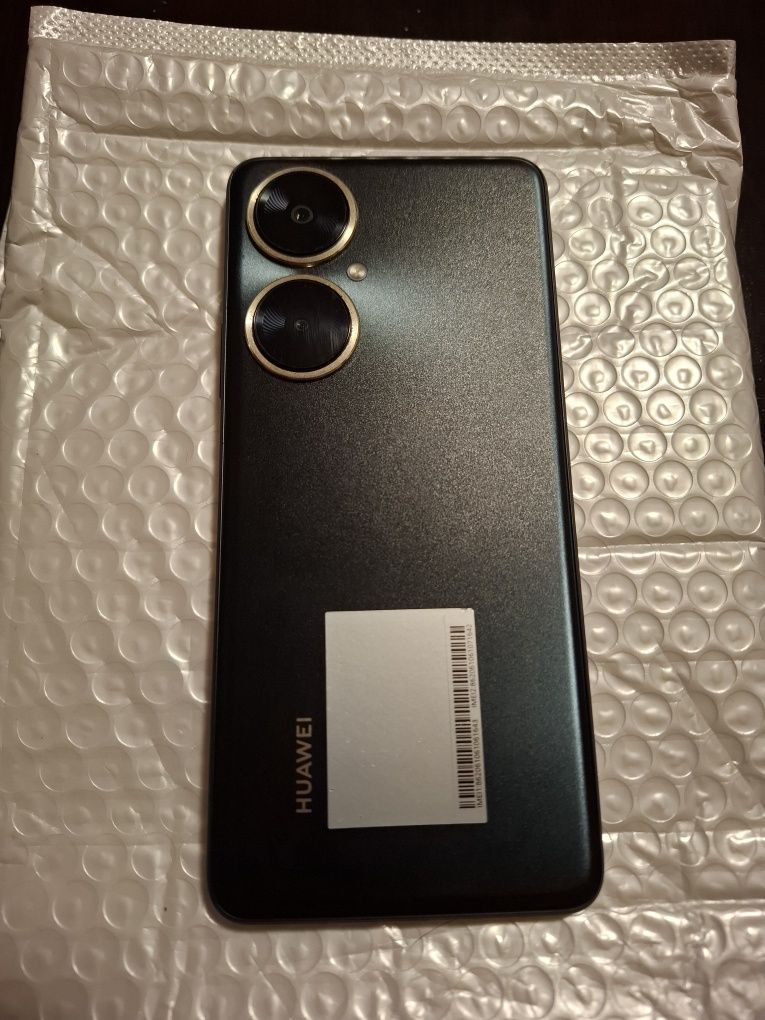 Huawei nova 11i.
