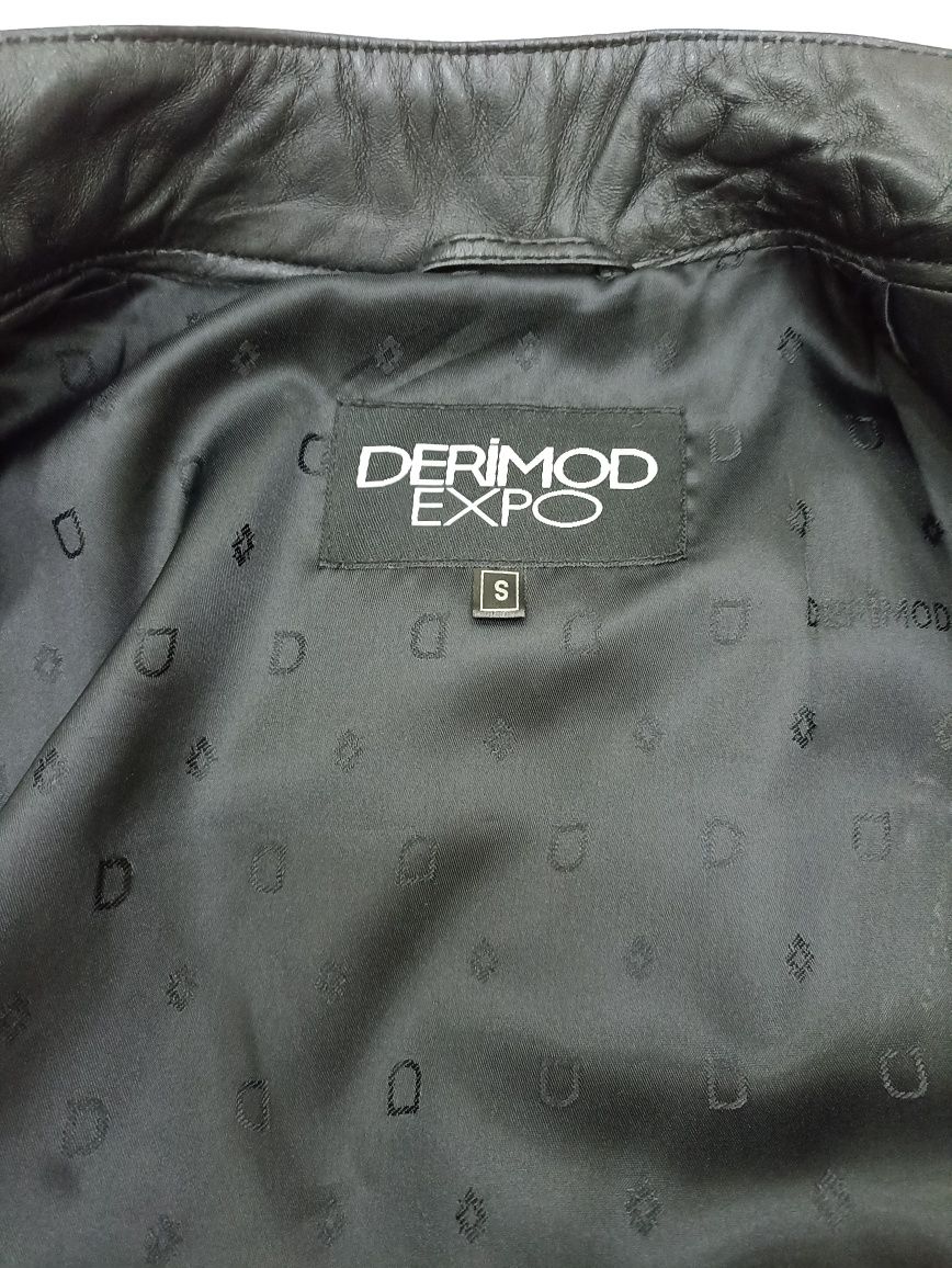 Женская кожаная куртка от бренда Derimod