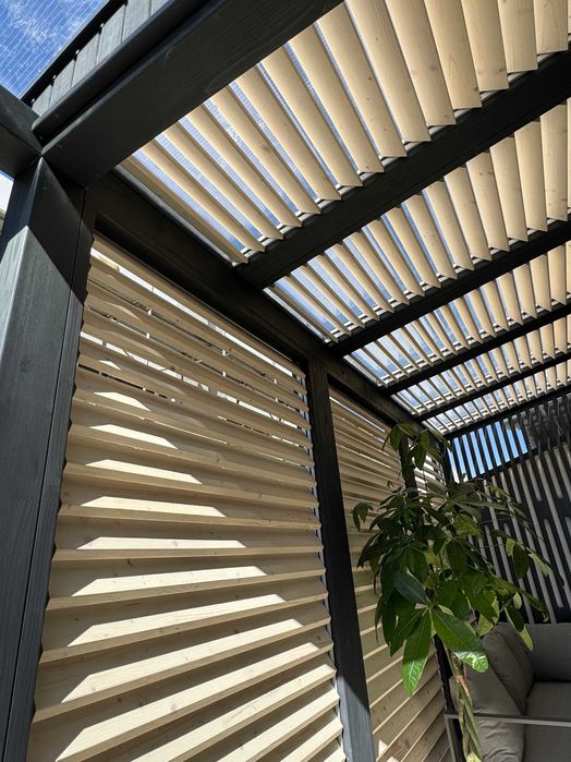 Terasă lemn stratificat - cu sistem de umbrire - glisiere