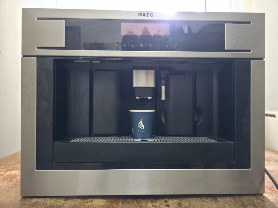 Expresor de cafea AEG Incorporabil