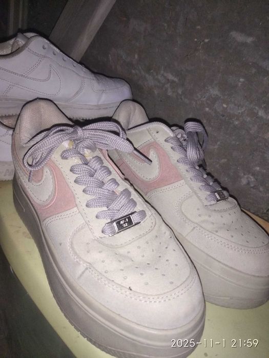 Продаются красови женские раз 37