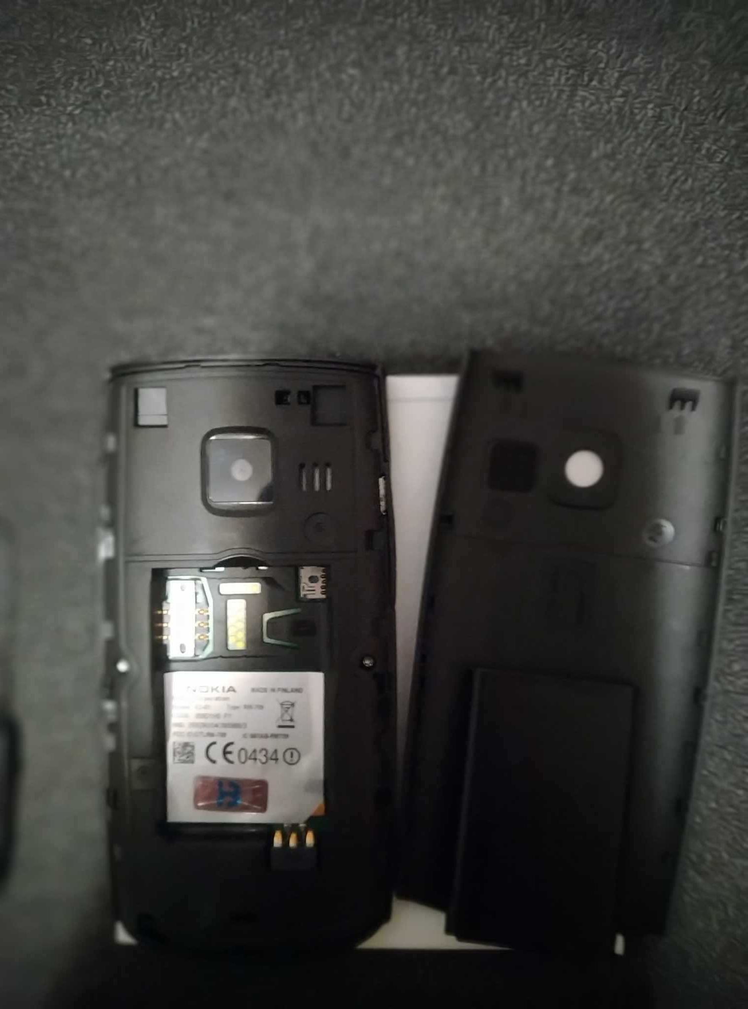 Телефон Nokia X2-01 QWERTY-клавиатура, microSD, Bluetooth. 0.3MP черен