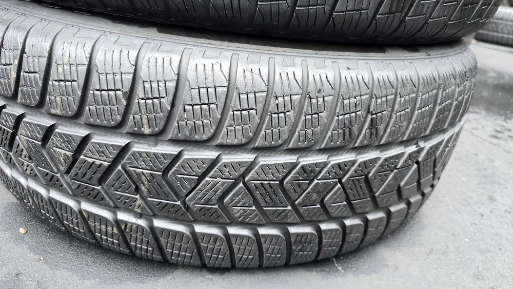 4 anvelope iarnă Pirelli 225/55/19