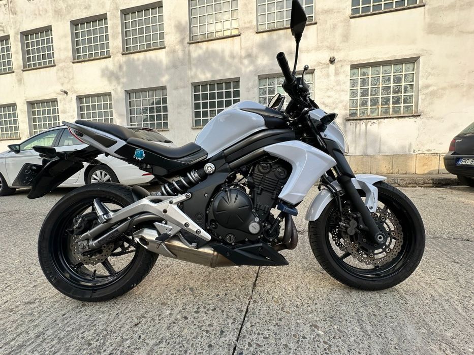 Vand/Schimb Kawasaki ER6, an 2012, model cu ABS, 28 mii km în creștere