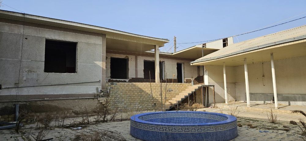 10 соток Президентские школа Амир Темур улица бывшая Фрунзе улица