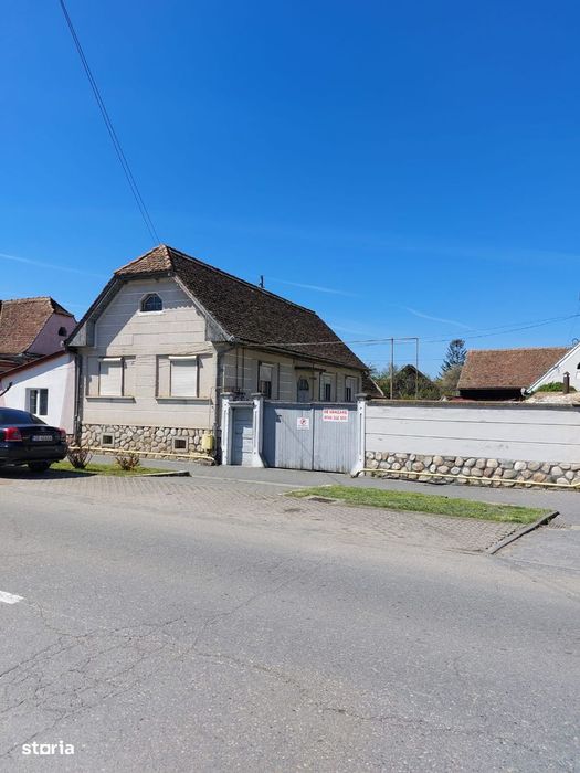 Vand casa cu teren, com.  Cristian jud Sibiu